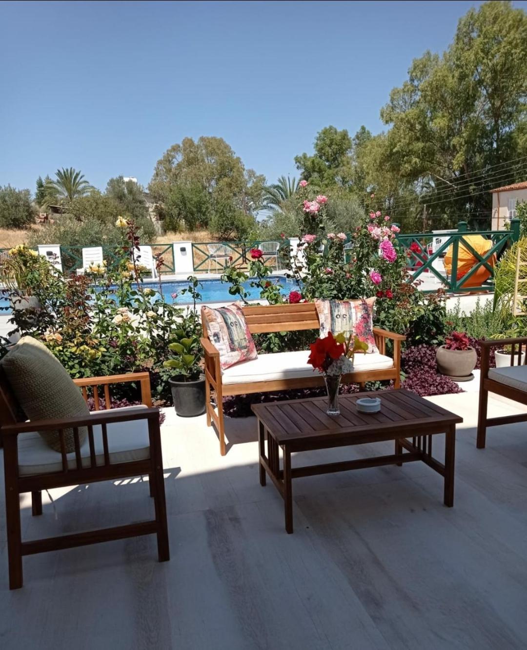 Dervise Mehmet Guest House Lefka  外观 照片